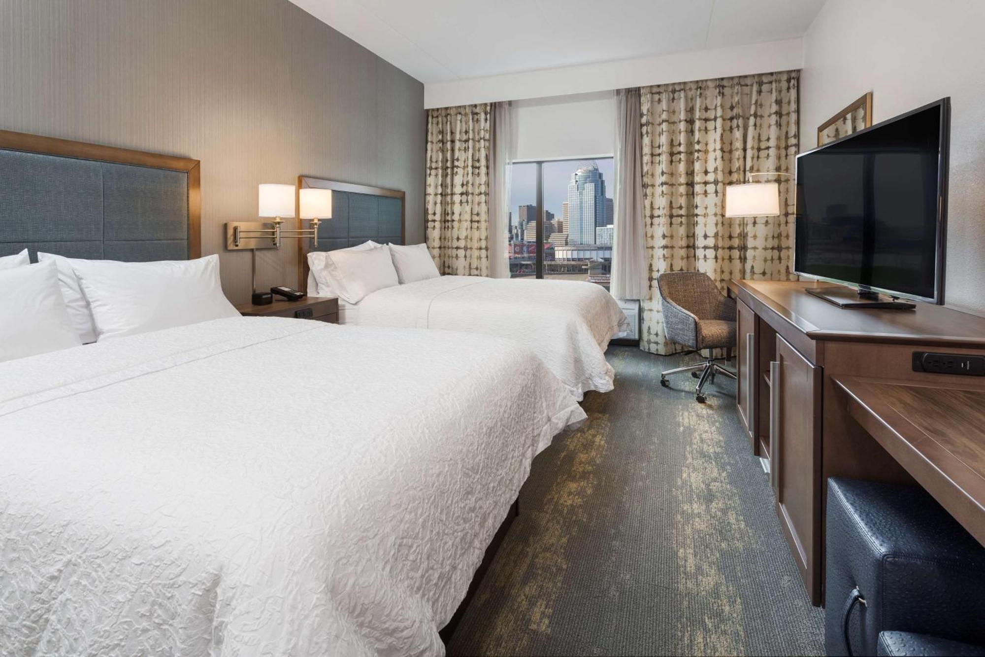 Hampton & Newport/cincinnati, Ky Hotel 3*