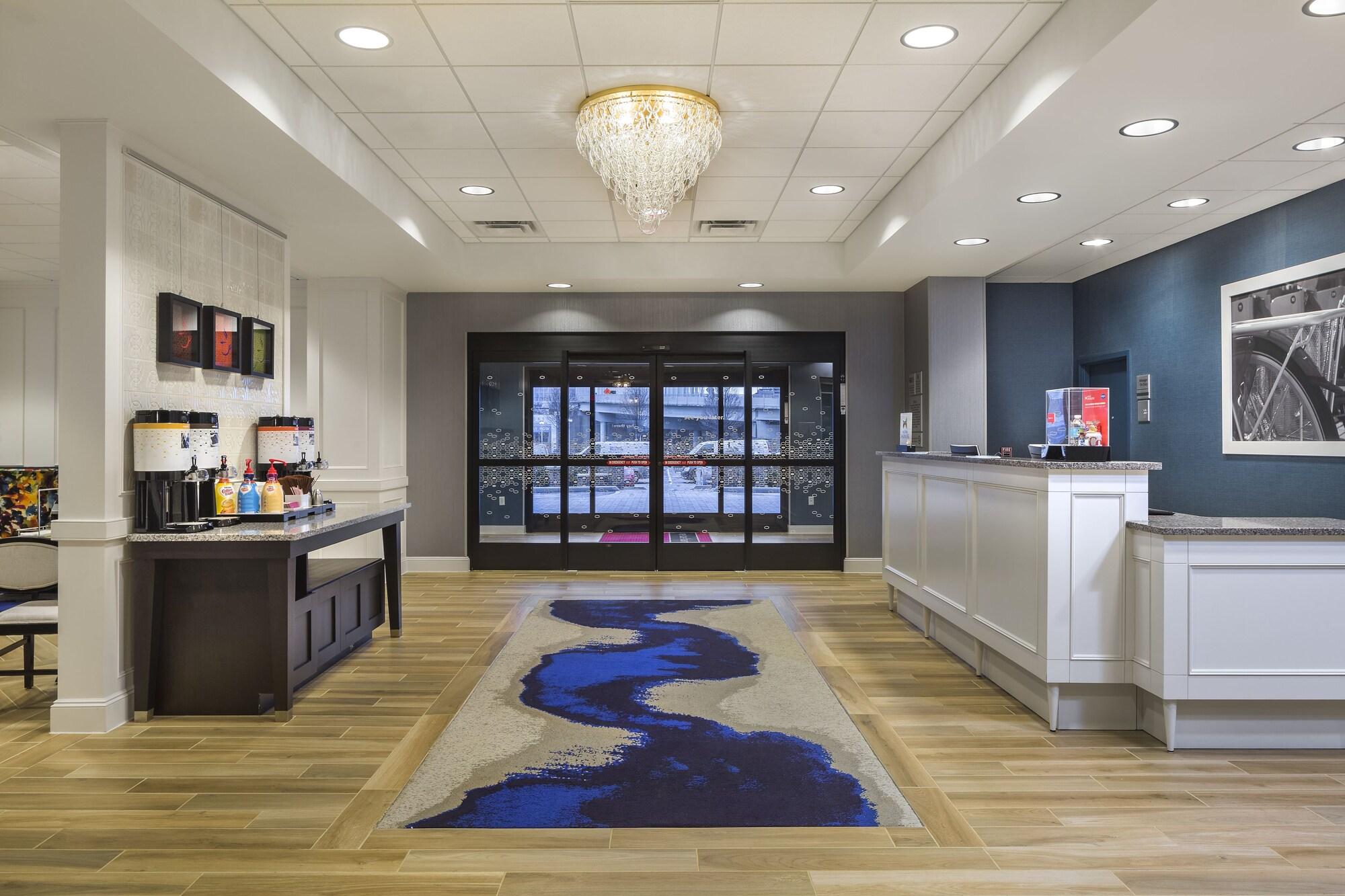 Hampton & Newport/cincinnati, Ky 3* Newport