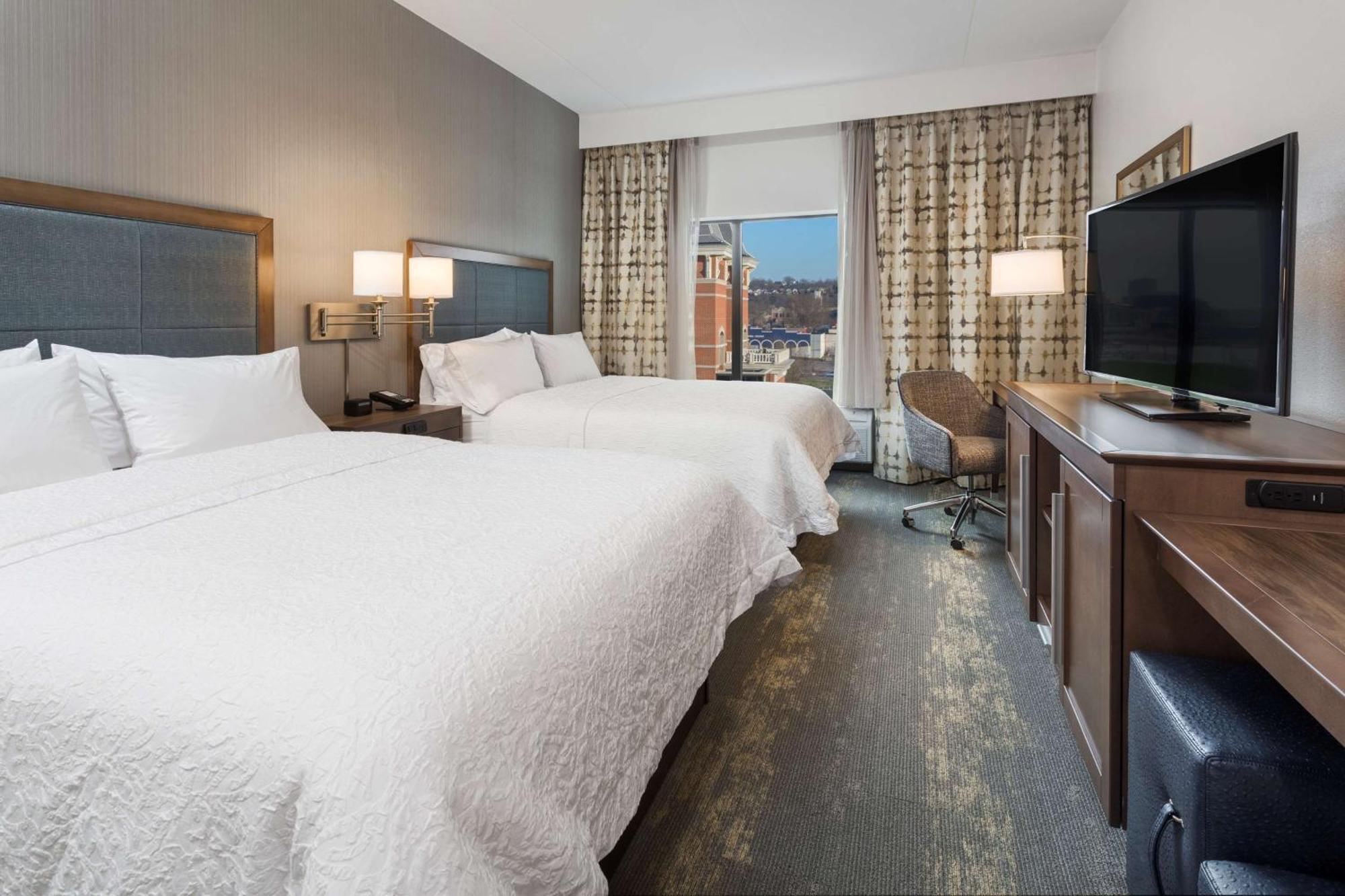 Hotel Hampton & Newport/cincinnati, Ky 3*