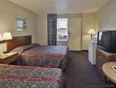 Hampton & Newport/cincinnati, Ky 3*